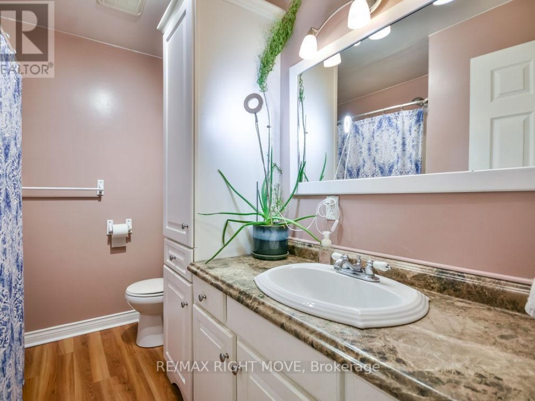 3811 LEO CRESCENT, Barnstable Bay