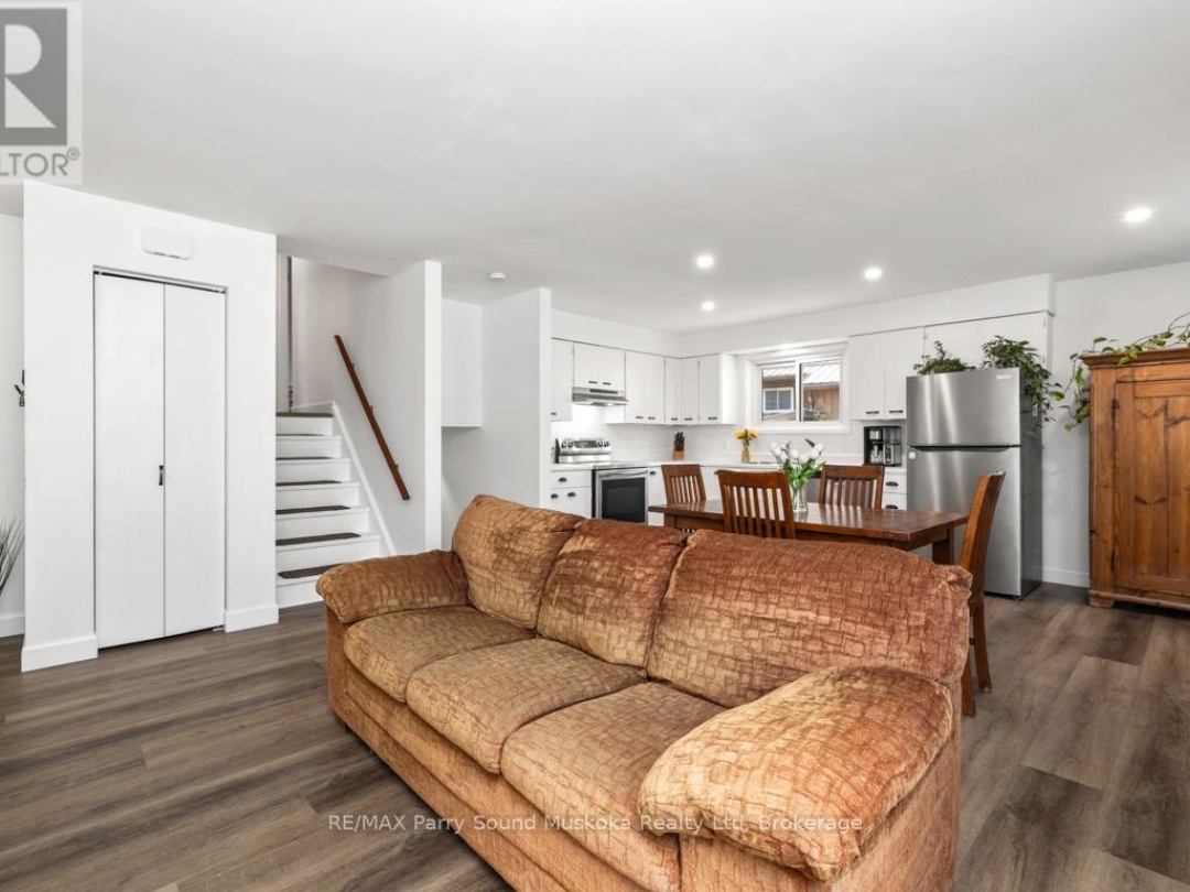 28 FOREST STREET, Parry Sound