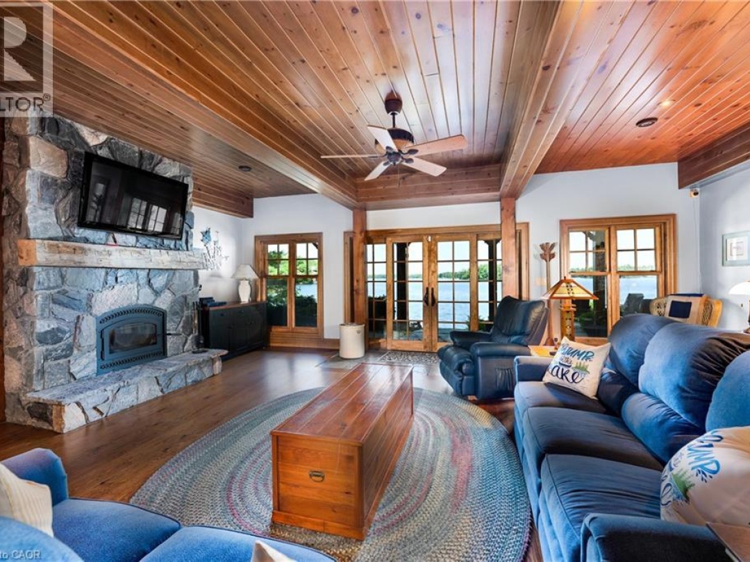 990 HASKETT'S Drive, Six Mile Lake