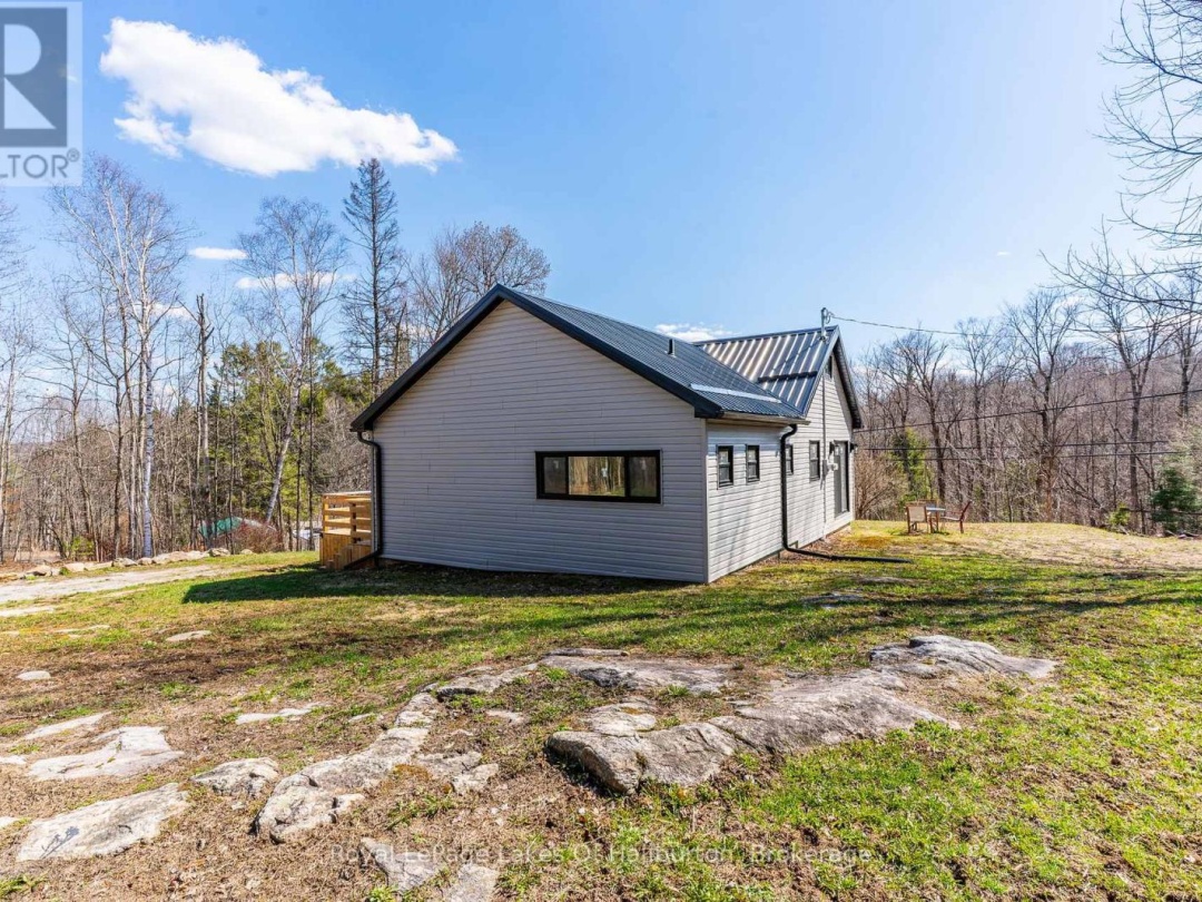10531 COUNTY ROAD 503, Highlands East (Glamorgan)