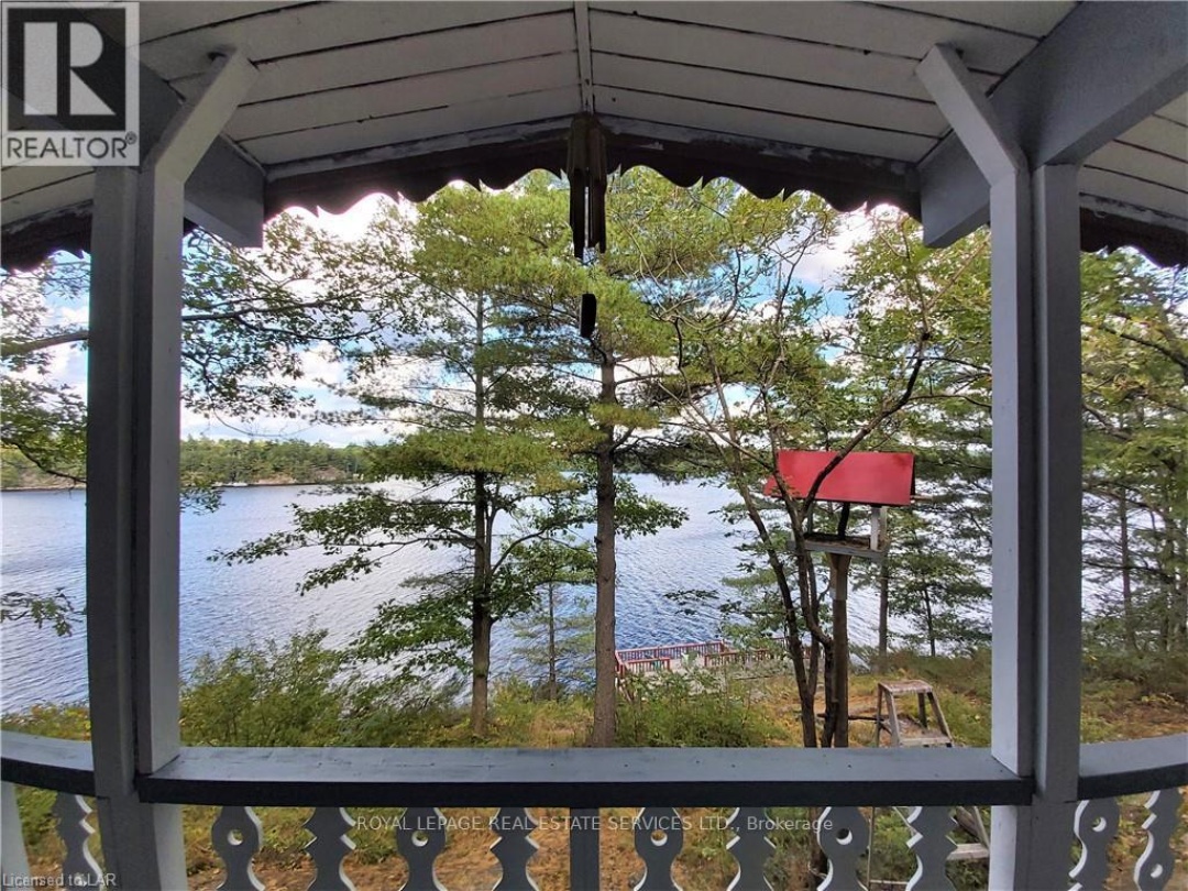 1327-1329 WOODLAND DRIVE, Muldrew Lake