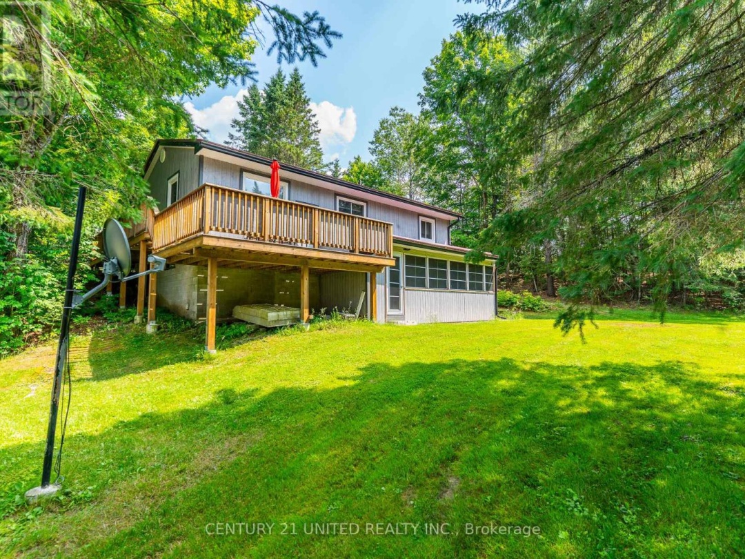 1001 ENGLISH CIRCLE, Tamarack Lake