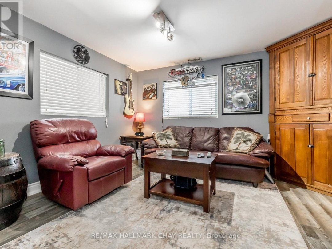 3194 SHOREVIEW DRIVE, 