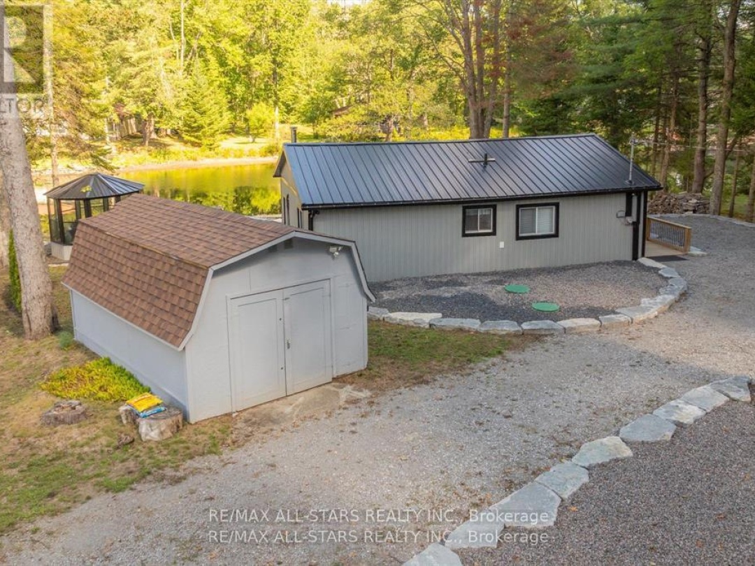 11 LITTLE BAY DRIVE, Gull River