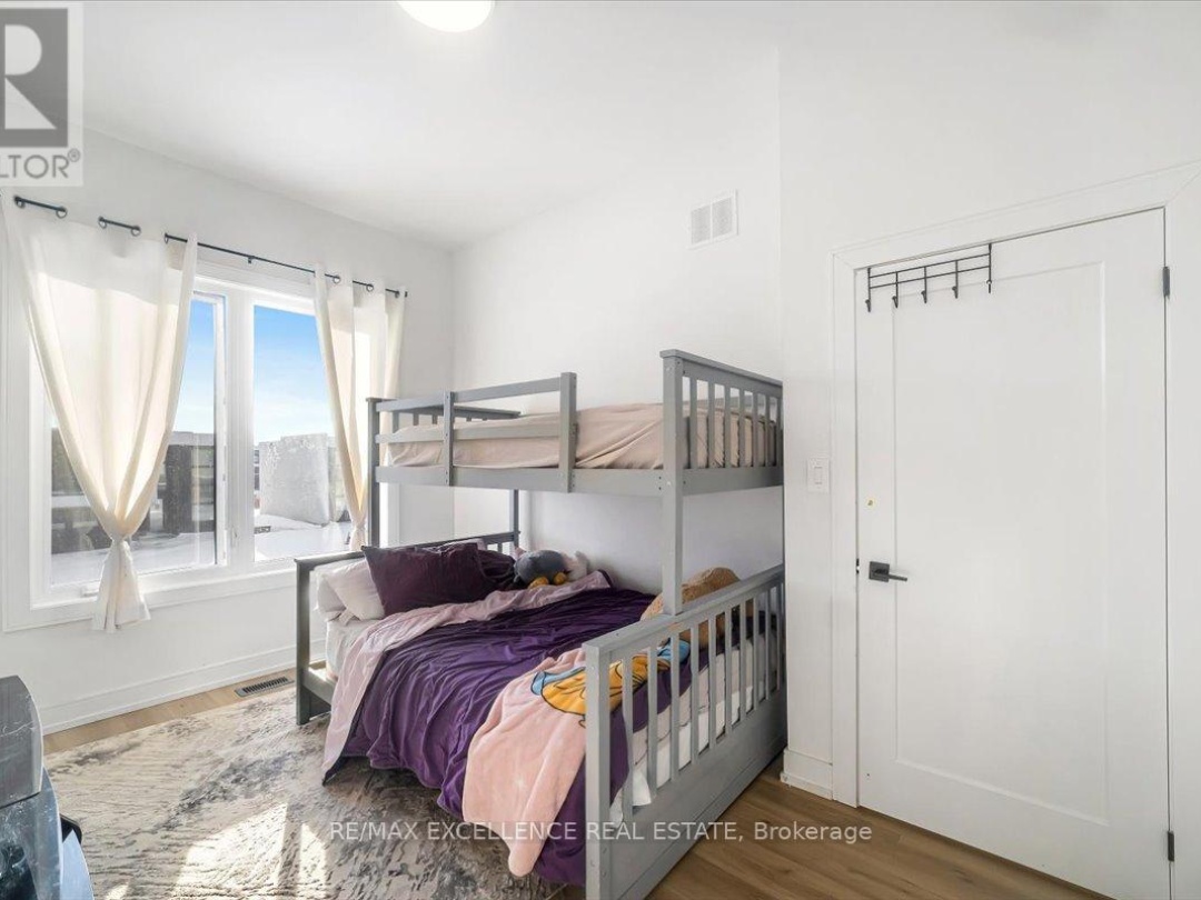 3717 QUAYSIDE DRIVE, Severn (West Shore)