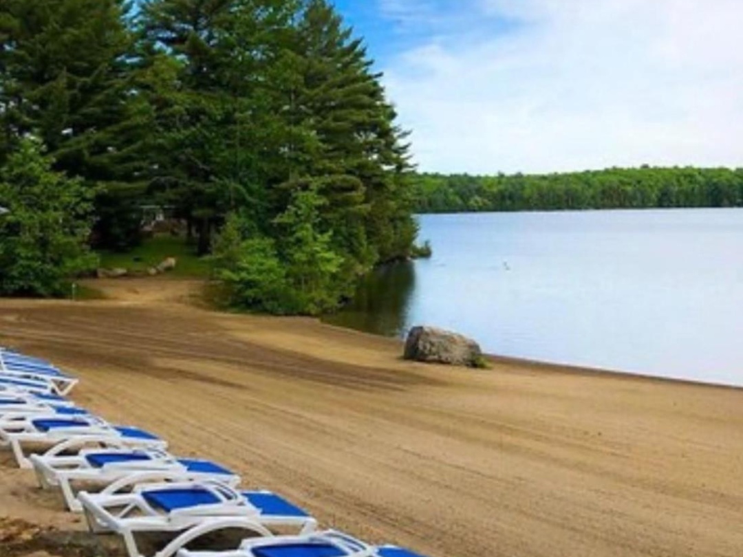 712 POPLAR CRESCENT, Bonnie Lake