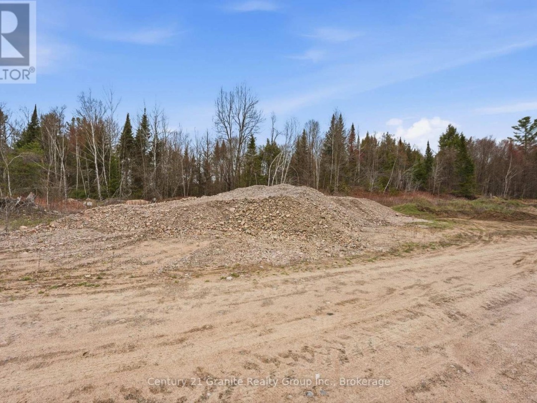 1314 HUNTER CREEK ROAD, Minden Hills (Lutterworth)