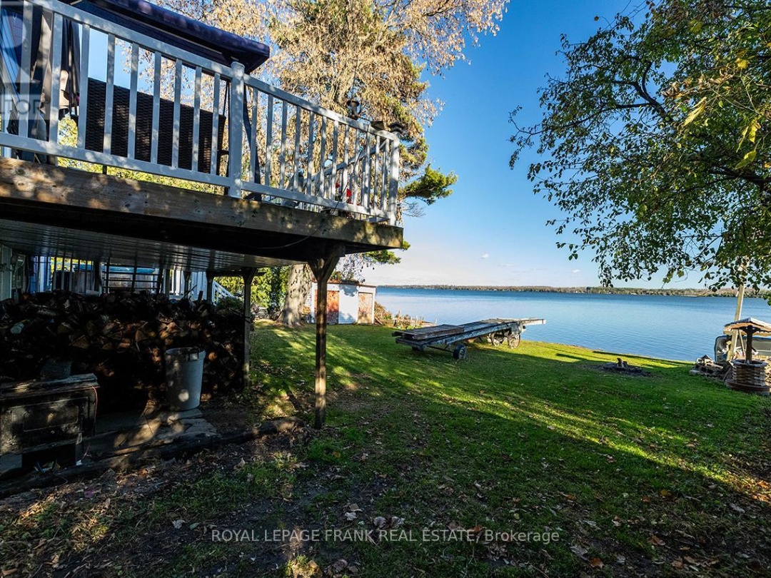 121 Ball Point Road, Scugog Lake