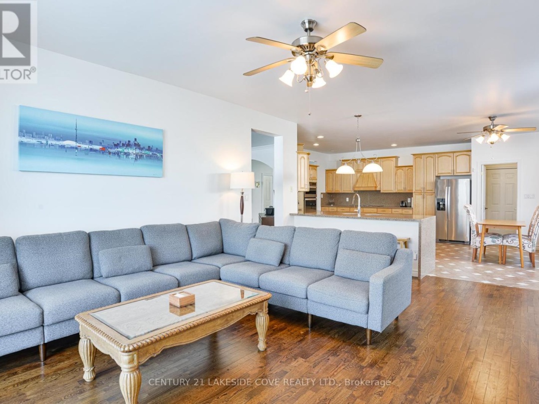 17 WILLOW CRESCENT, Lake Simcoe