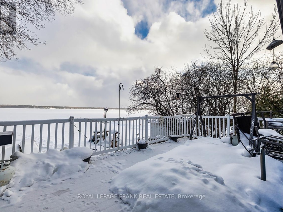 121 Ball Point Road, Scugog Lake