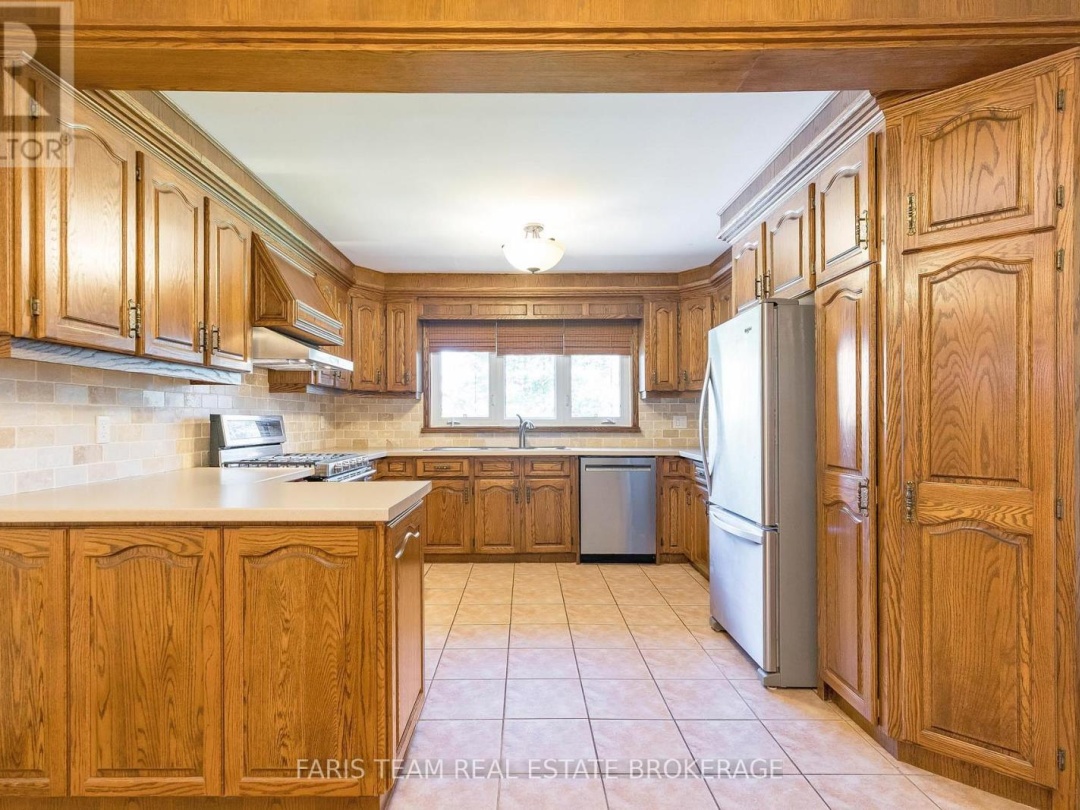 2 BAYSIDE AVENUE, 