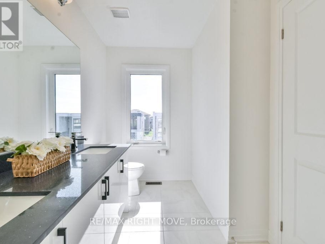 3721 QUAYSIDE DRIVE, Severn (West Shore)