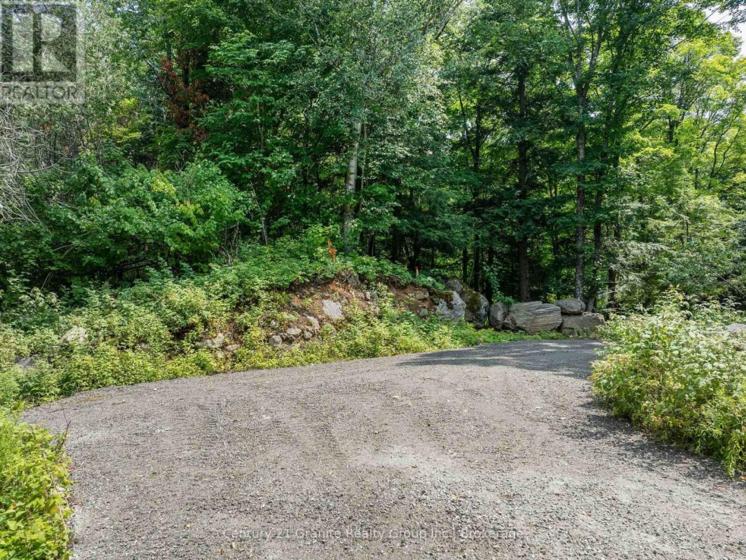 1059 DUNN ROAD, Haliburton Lake