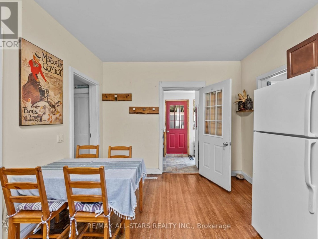 39 FRANCIS STREET W, Kawartha Lakes (Fenelon Falls)