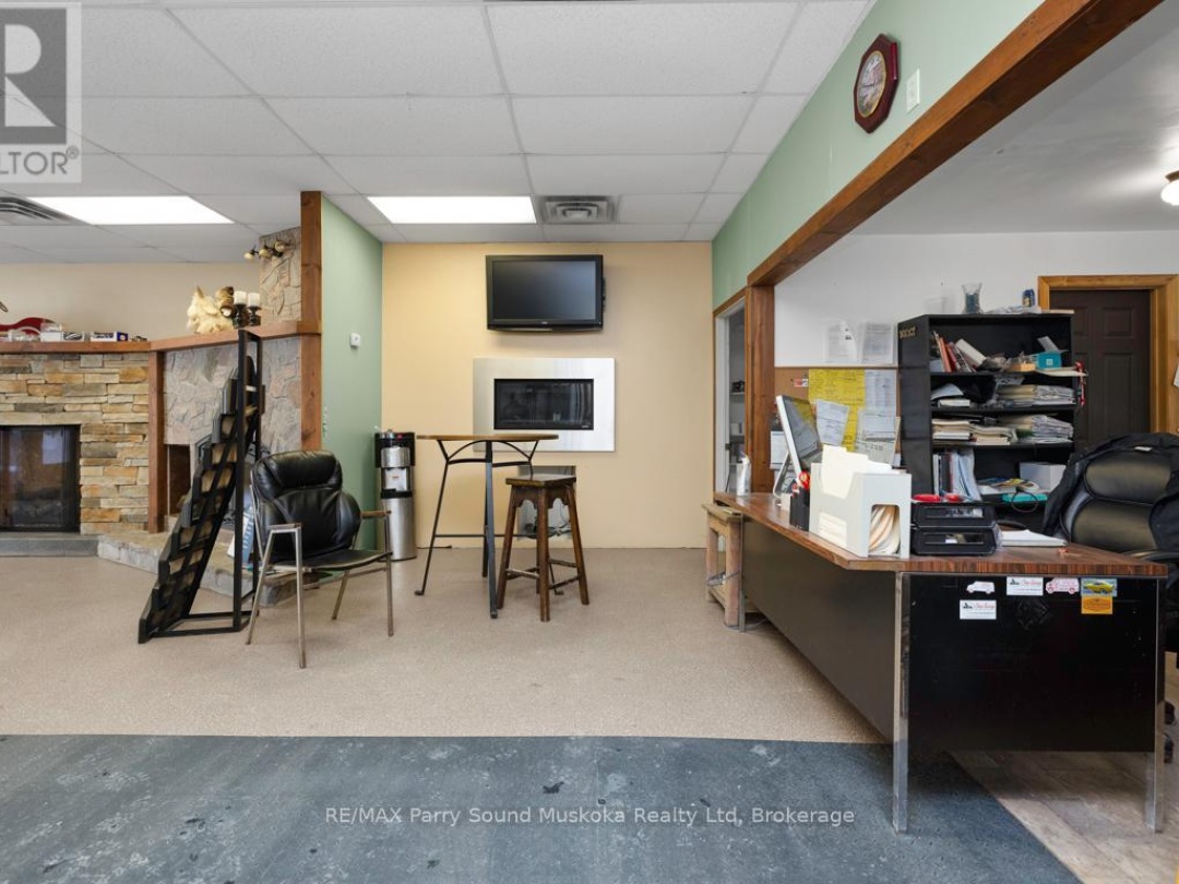 111 JAMES STREET, Parry Sound
