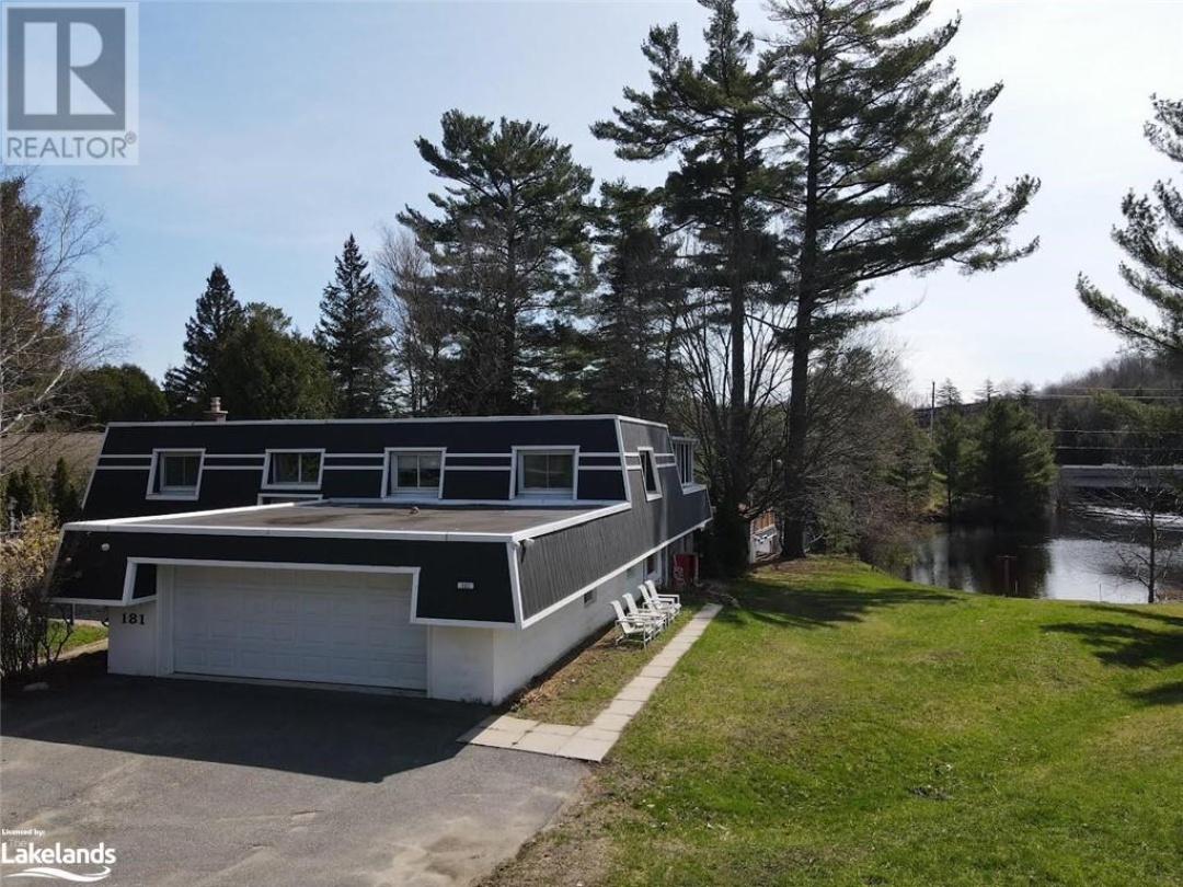 181 Holditch Street, Muskoka River