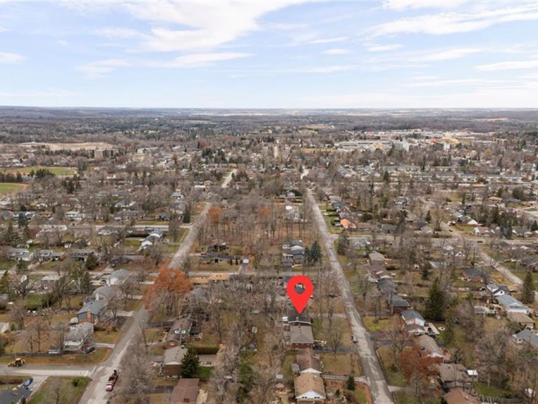 193 LAWRENCE Avenue, 