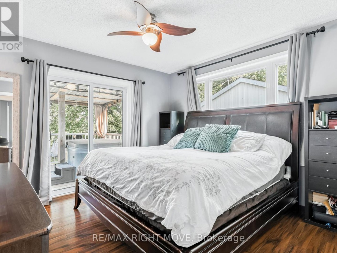 35 CEDAR BAY ROAD, Canal Lake