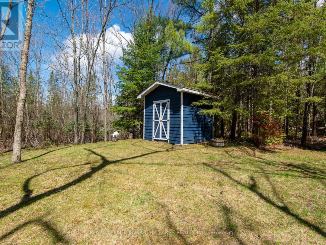 11 WOODWORTH DRIVE, Four Mile Lake