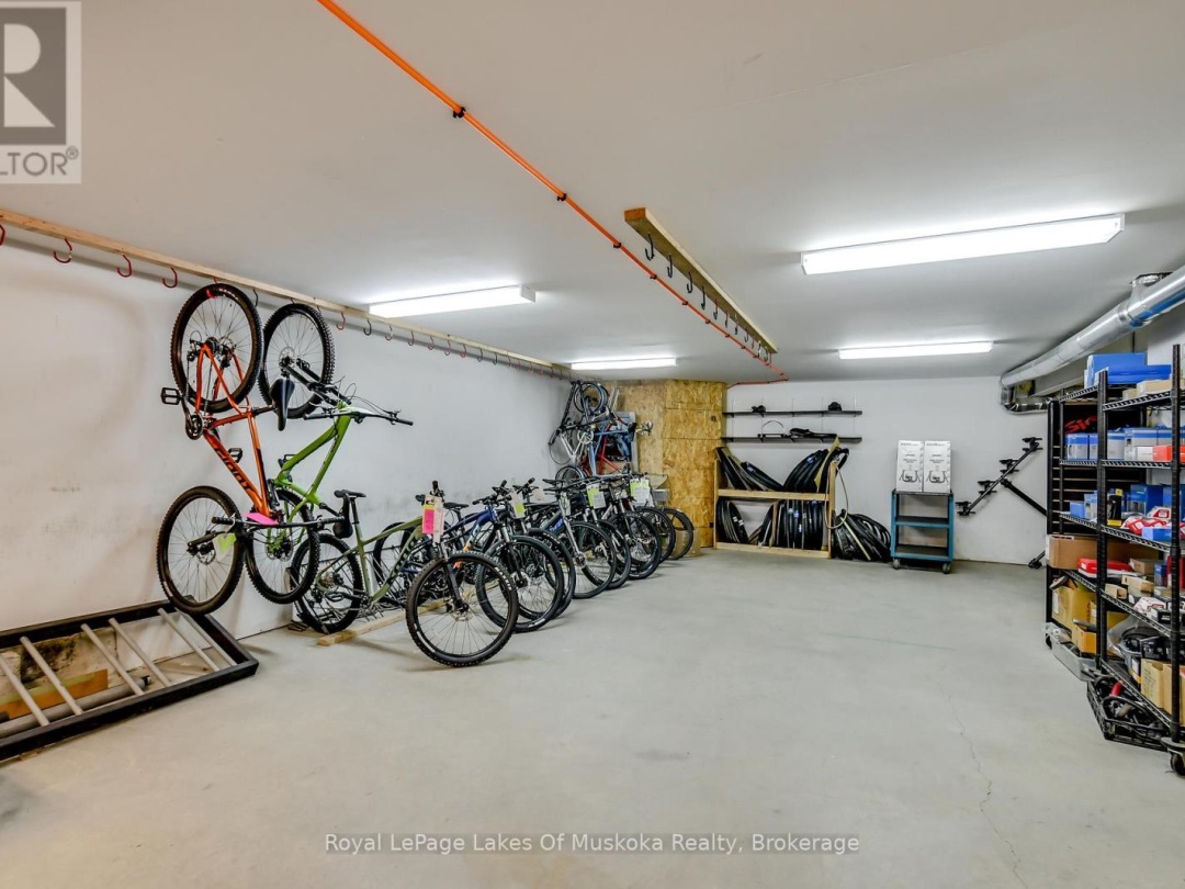 230 ECCLESTONE DRIVE, Bracebridge (Macaulay)