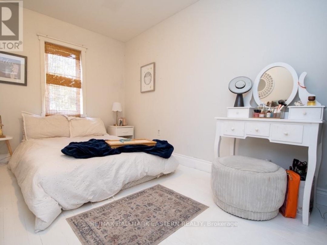 2305 THURSTONIA ROAD, Sturgeon Lake