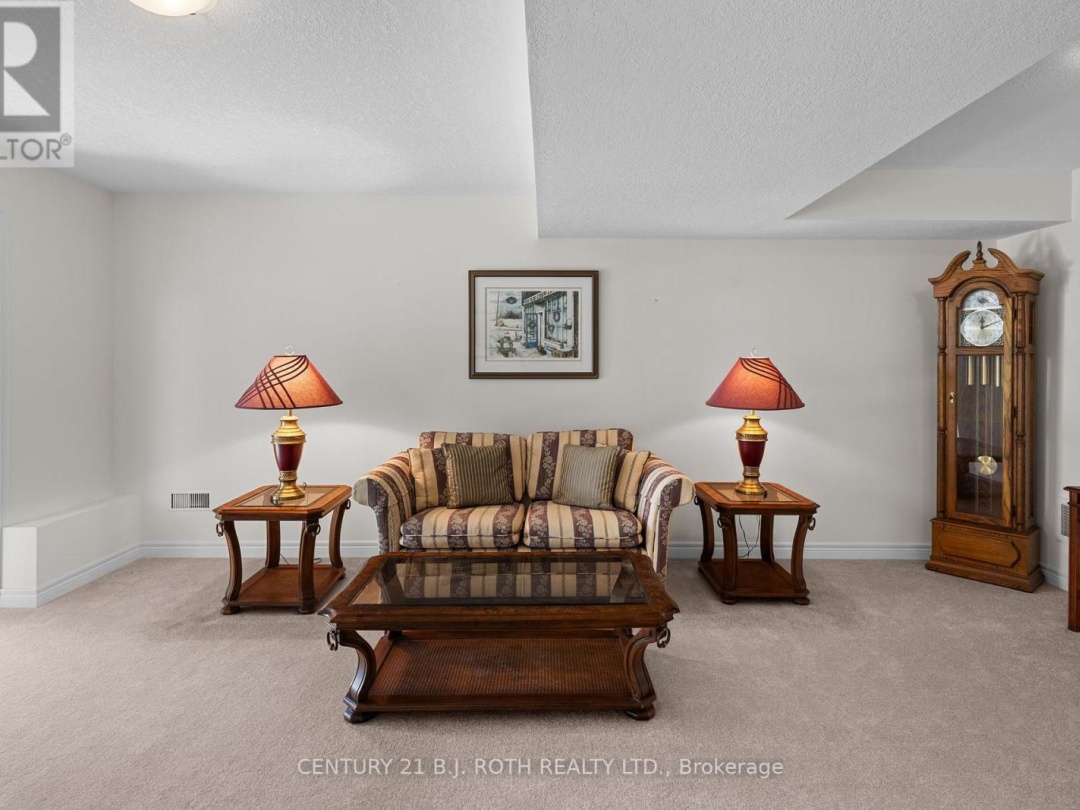 8 CANTERBURY CIRCLE, 