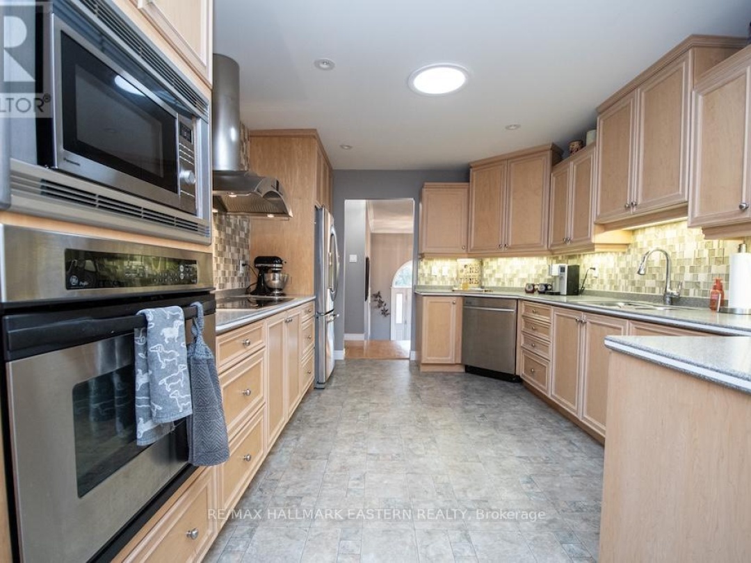 4 HUNTINGWOOD CRESCENT, Kawartha Lakes (Bobcaygeon)