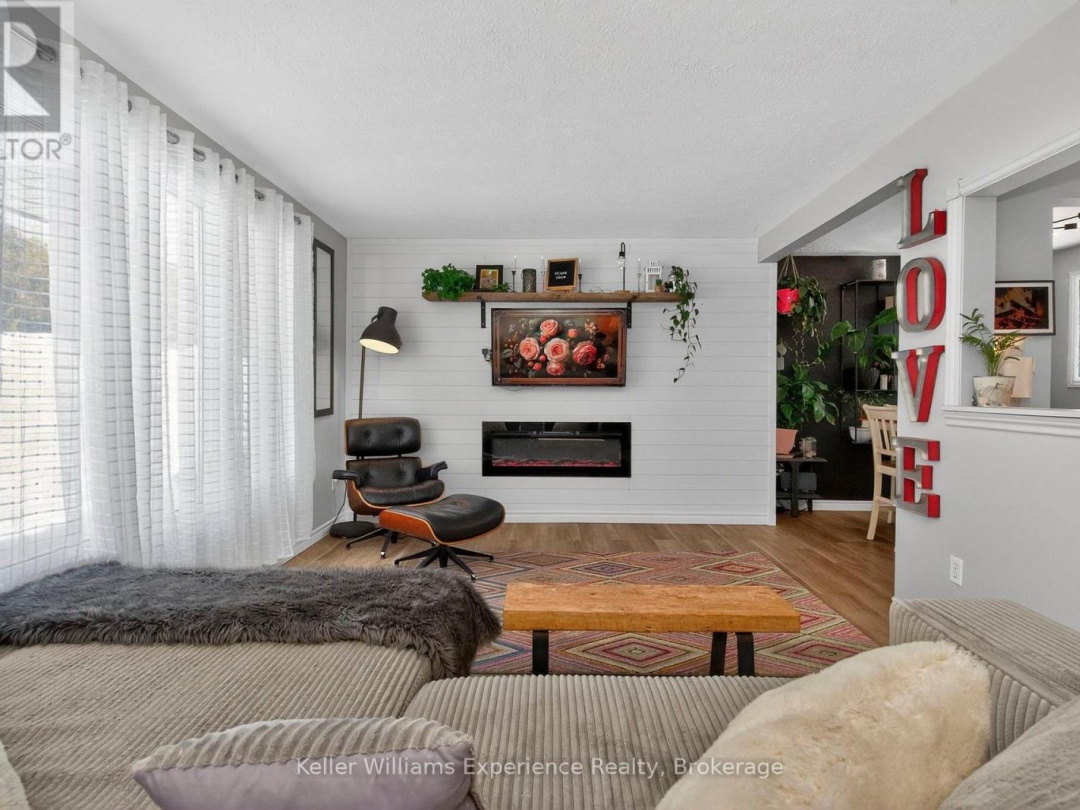 229 MOUNTAIN AVENUE, Tay (Waubaushene)