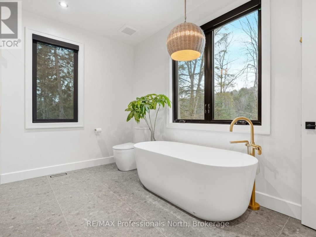 1192 HIGH FALLS ROAD, Muskoka River