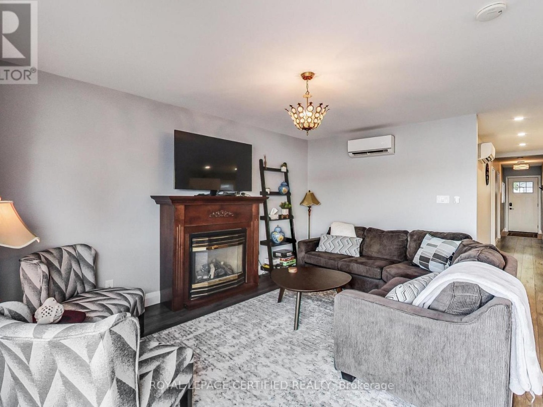 69 OLIVE CRESCENT, Lake Simcoe