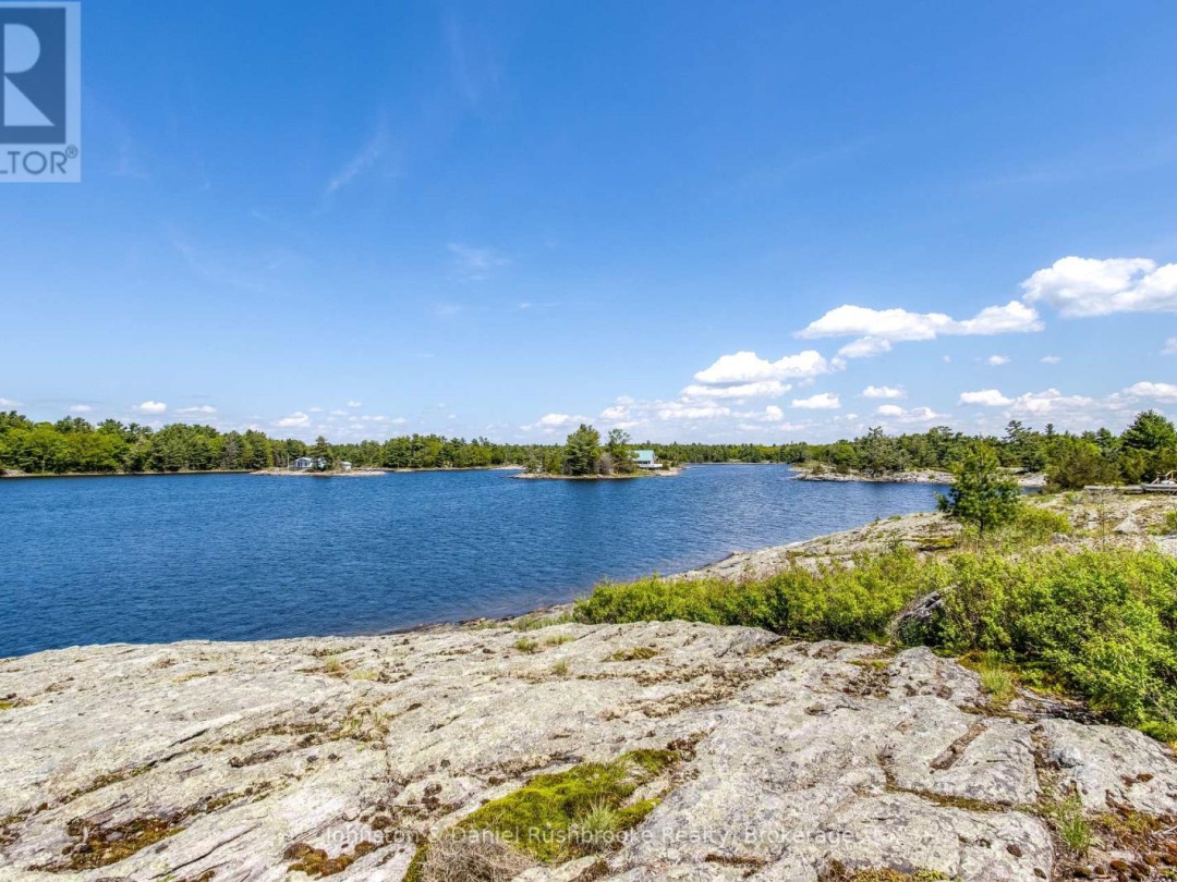 2 ISLAND 1210, Georgian Bay