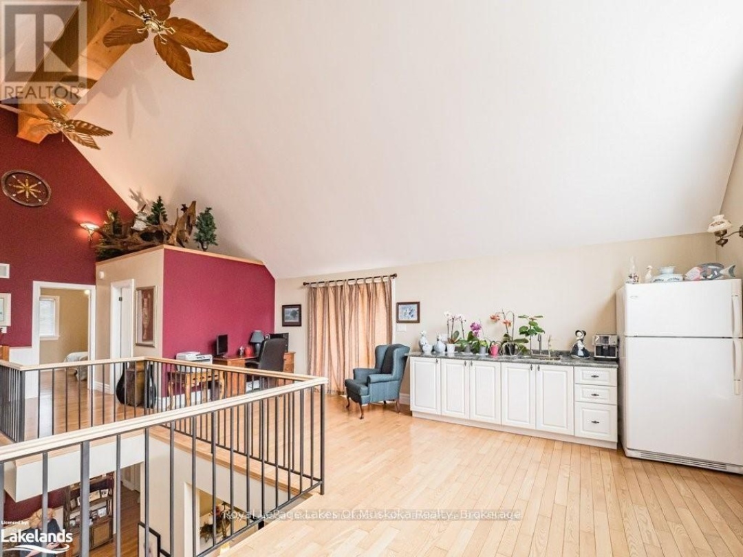 2411 HWY. 118 E. HIGHWAY, Bracebridge (Draper)