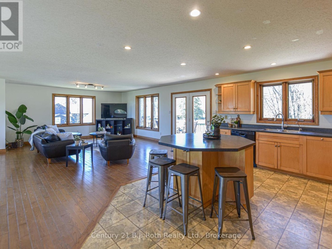 4086 Lawton Lane, Ramara (Atherley)