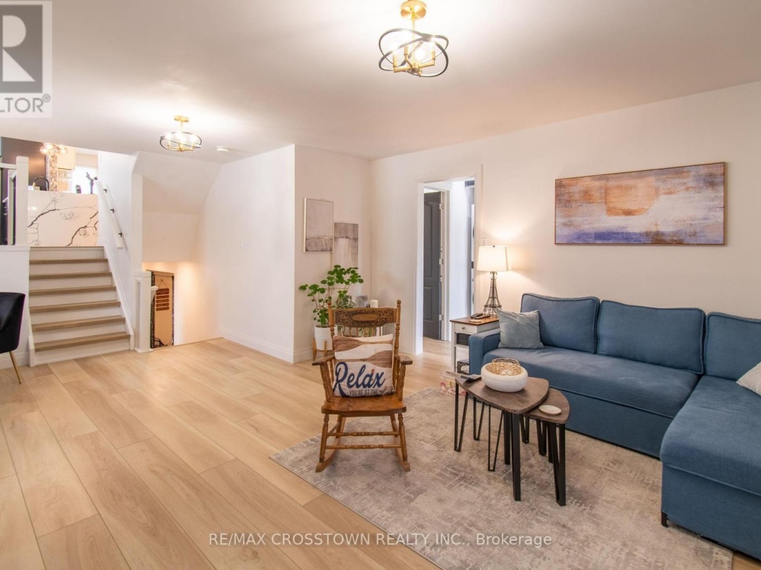 59 LANKIN BOULEVARD, Canal Lake