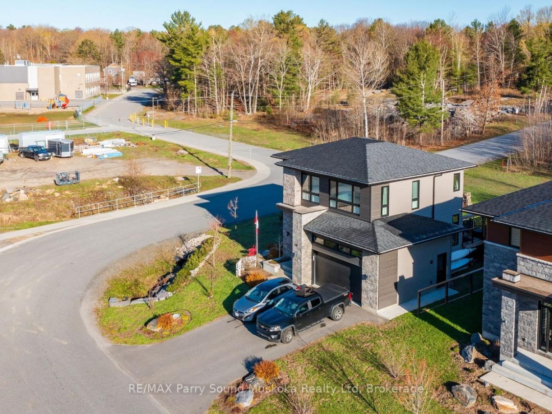 44 DENNIS DRIVE, Parry Sound