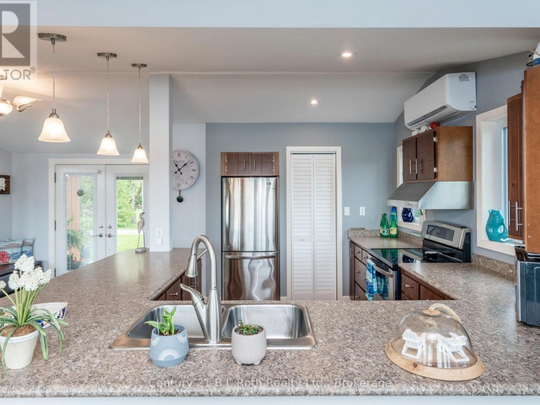 24 WILCOX ROAD, Georgian Bay