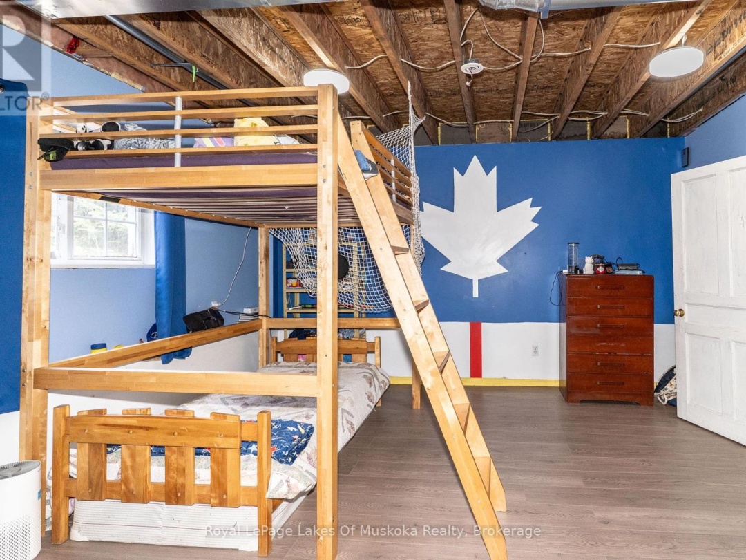 1185 MIRIAM DRIVE, Bracebridge (Oakley)