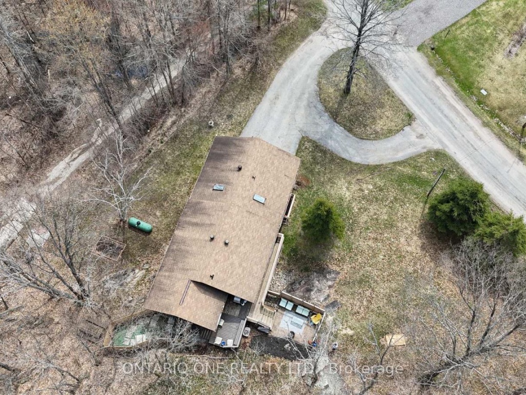 1045 COWBELL LANE, Gravenhurst (Morrison)