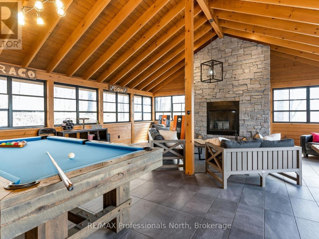 3179 TRAPPERS TRAIL, Miskwabi Lake