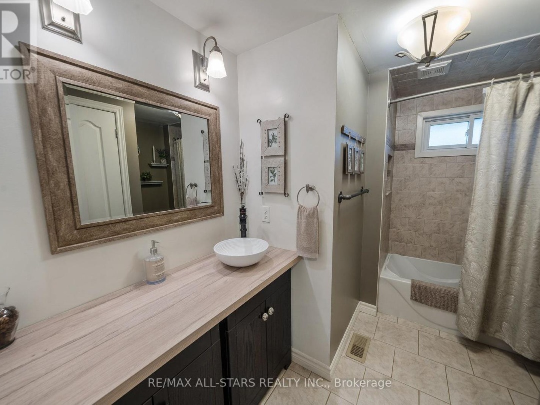 32 Newman Road, Kawartha Lakes (Mariposa)