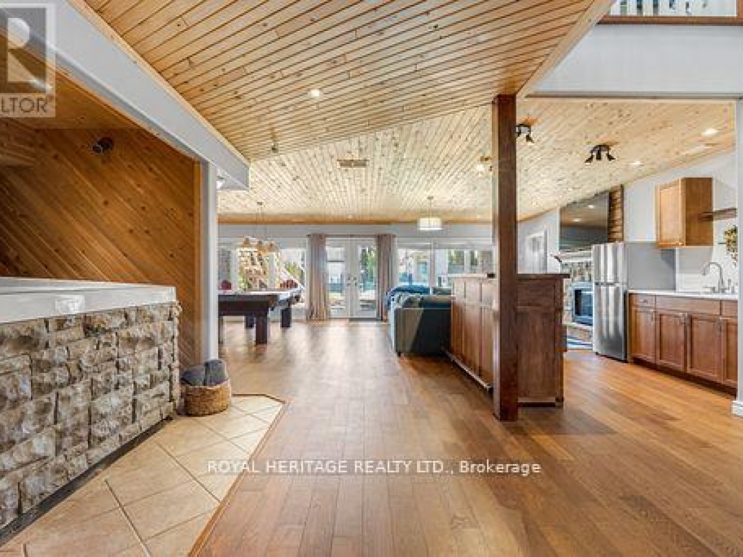 34 HILLS ROAD, Pigeon Lake