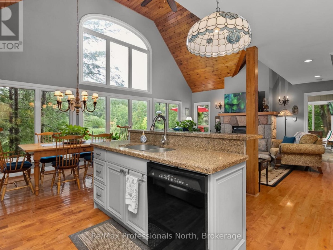 1005 LAIDLAW AVENUE, Severn River