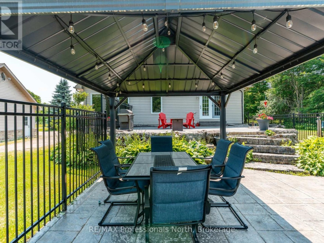 3981 DEEP BAY ROAD, 