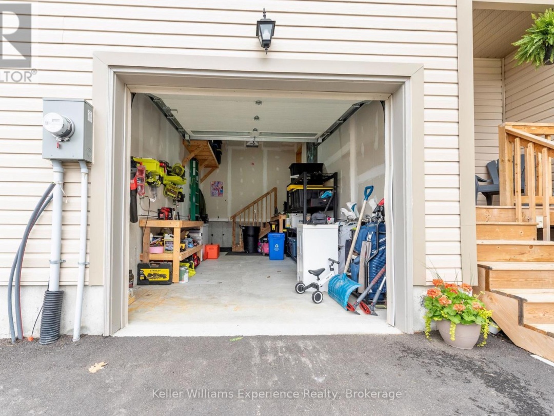 31 NICOLE PARK COURT, 