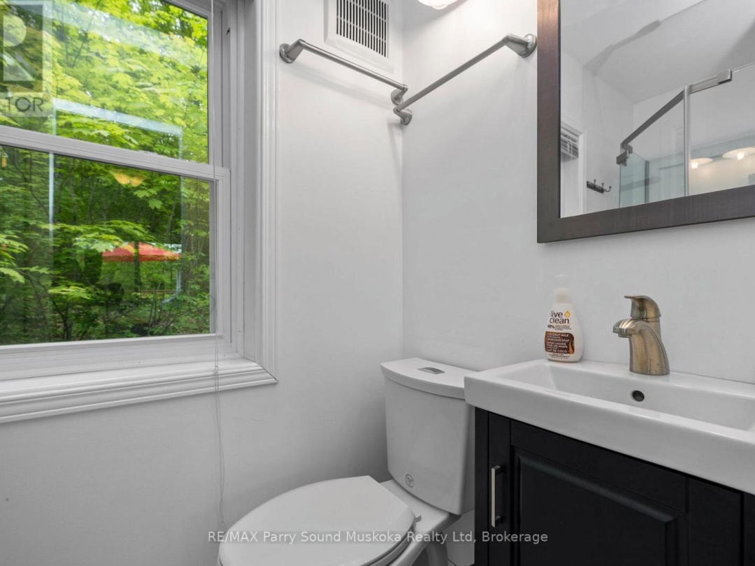 131 DOWNES ROAD, Horseshoe Lake