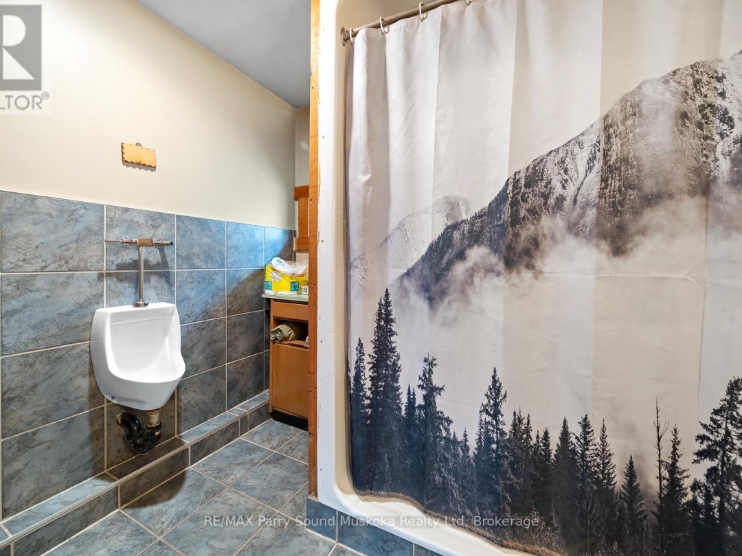 92 BLUE LAKE ROAD, Murdock Lake