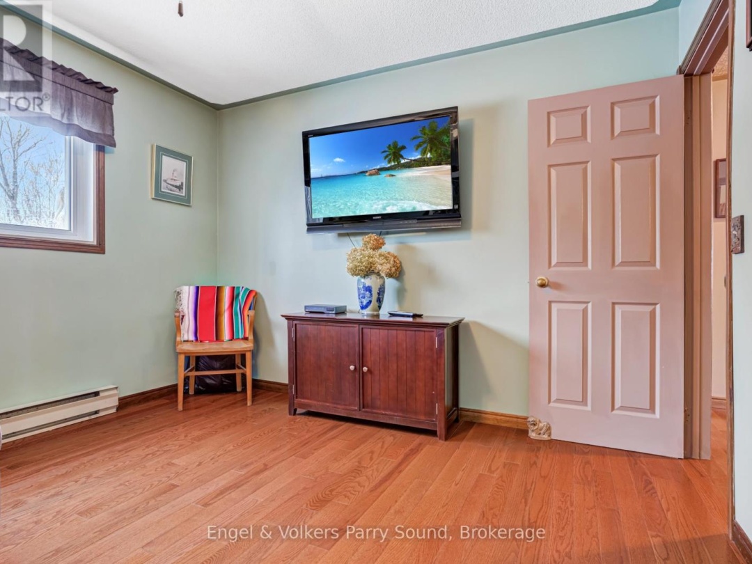 3 SQUIRREL AVENUE, McDougall