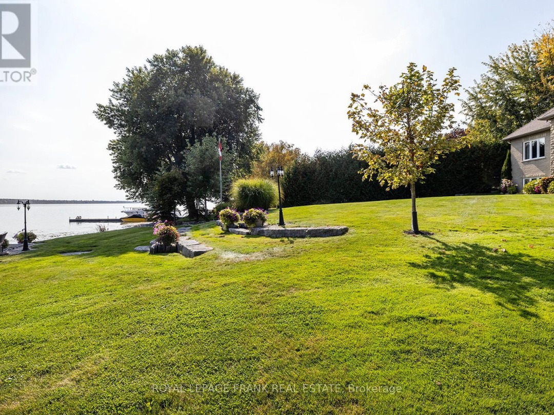 24 Gilson Point Place, Scugog Lake