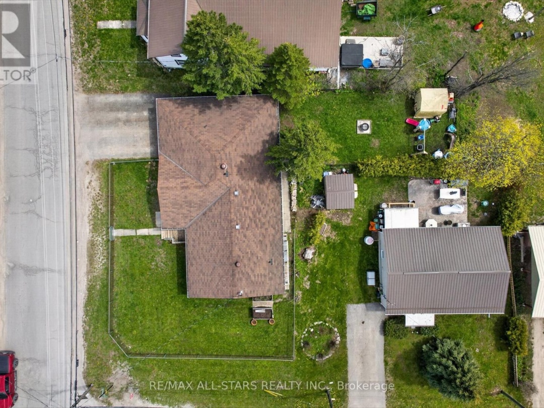 38 ELLIOT STREET, Kawartha Lakes (Fenelon Falls)