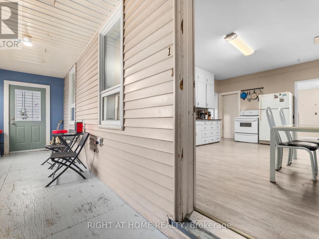 105 GIBSON STREET, Parry Sound